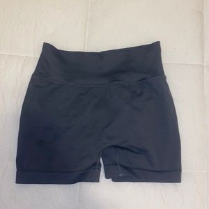 Booty scrunch shorts